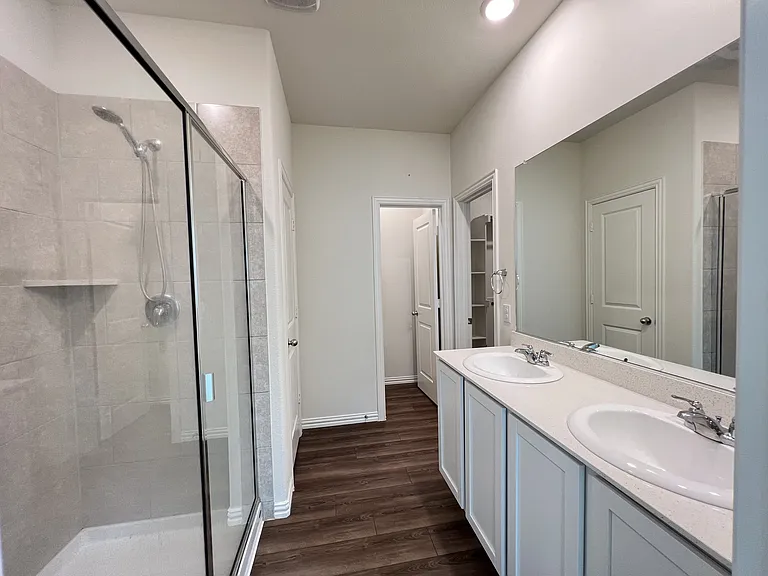 1511 Avery Pointe Dr — Photo 17