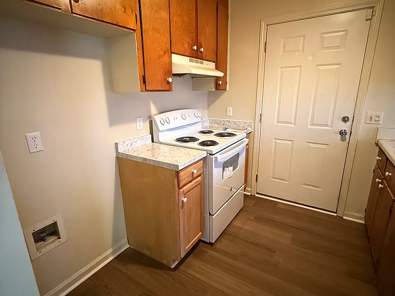 806 Mobile St #2 — Photo 3