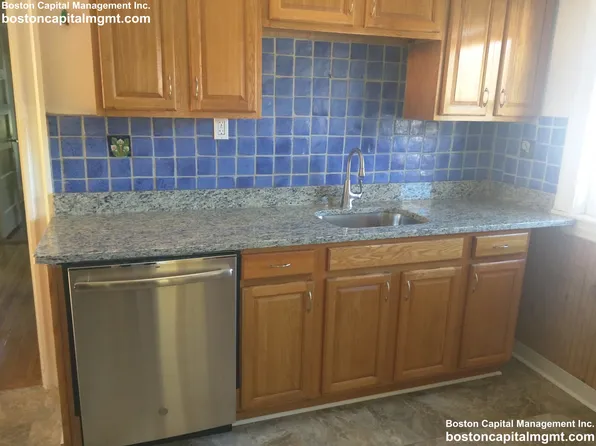 (undisclosed Address), Somerville, MA 02145