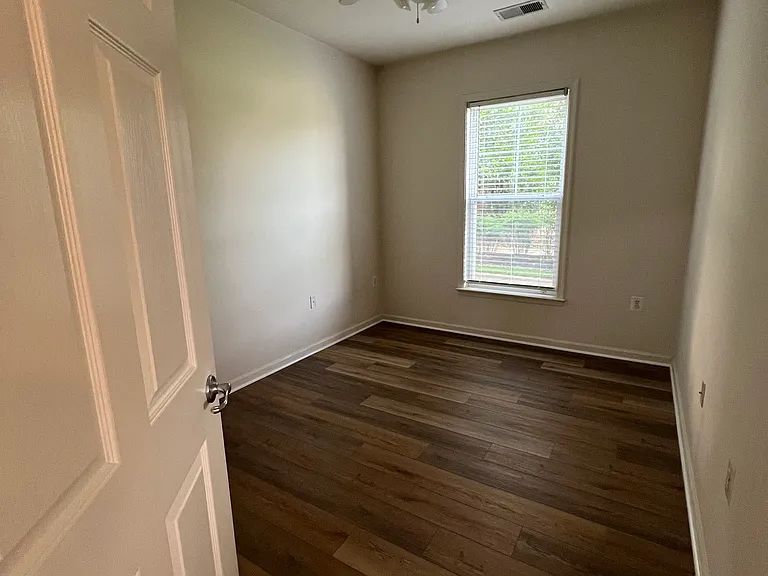 3820 Lightfoot St #120 — Photo 3