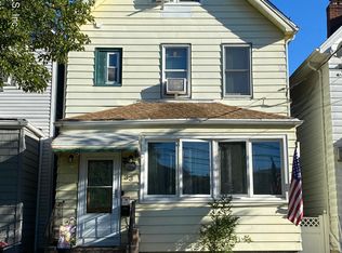 33 Virginia Ave, Staten Island, NY 10305