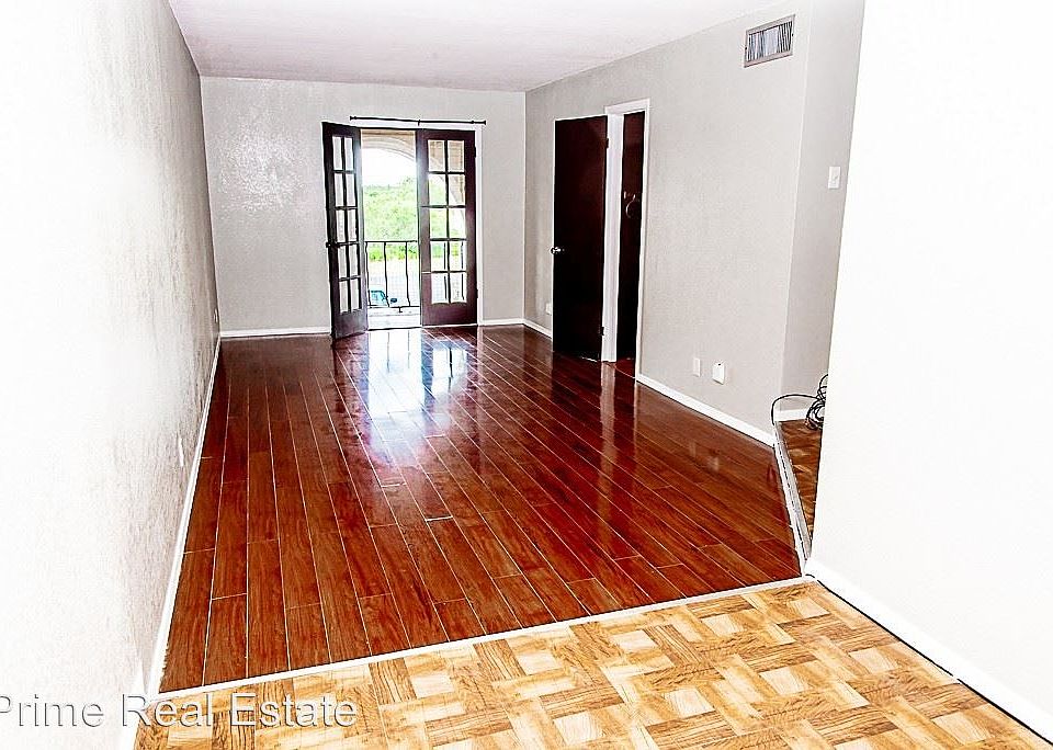 1st image of 5720 S Alameda St APT 210