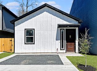 1076 Dewalt St, Houston, TX 77088