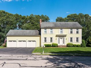 1 Crestview Ave, Medway, MA 02053