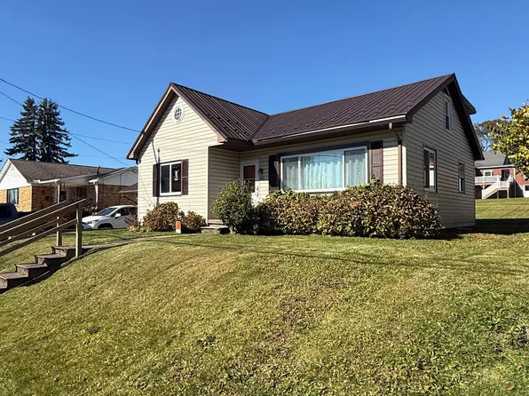 411 W Triumph St, Ebensburg, PA 15931