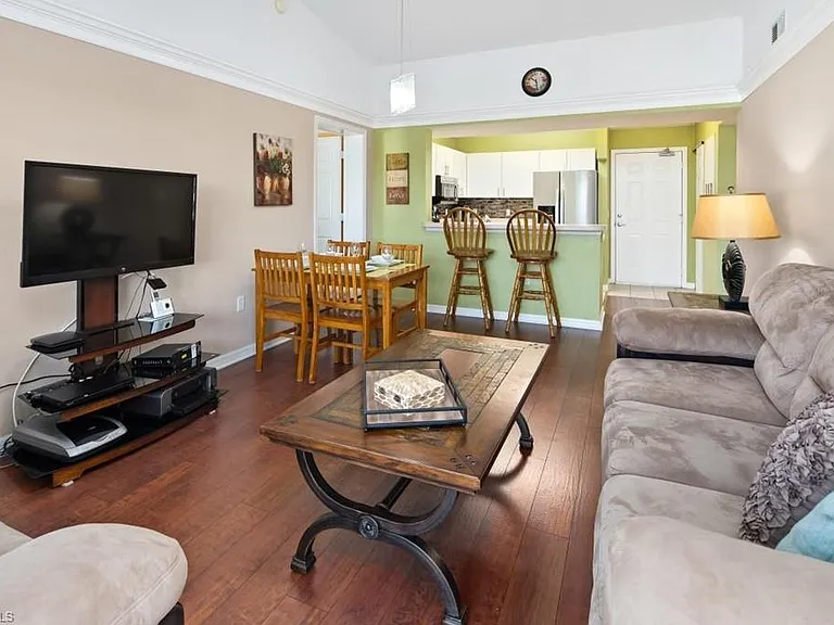 8297 Key Royal Ln #331 — Photo 5