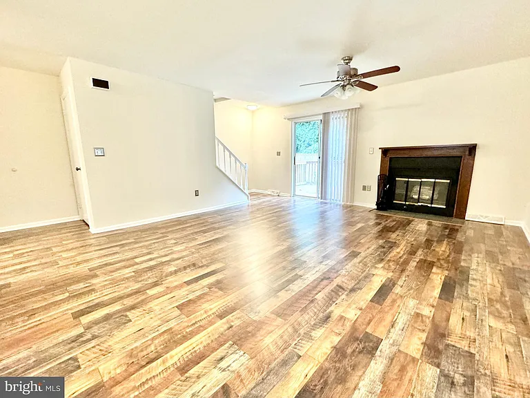 7 Lamplighter Ln — Photo 7