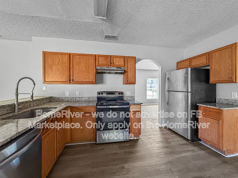 503 Hummingbird Ct — Photo 9