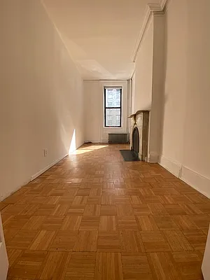 Rented by Shai Realty Management Inc | media 11