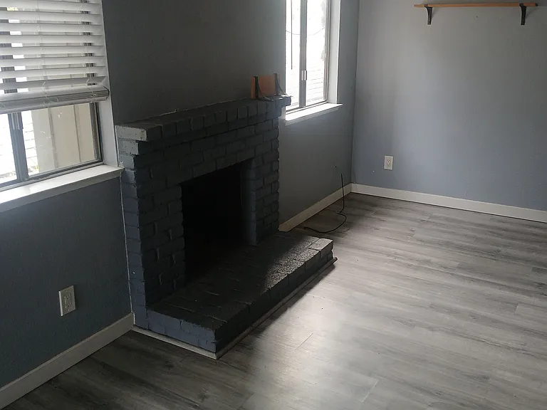 2415 W St #6 — Photo 5