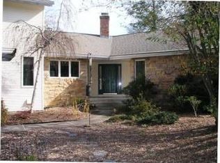 195 W Main St, Chester, CT 06412