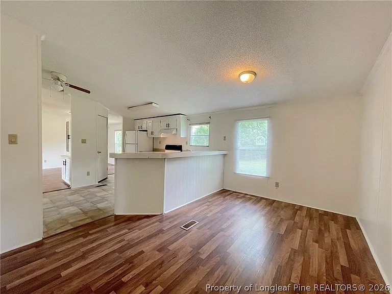 424 Washington Ln — Photo 15