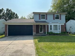 5936 Meadowview St, Ypsilanti, MI 48197