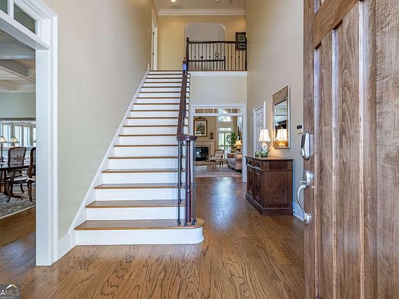 3rd image of 1176 Bluffhaven Way