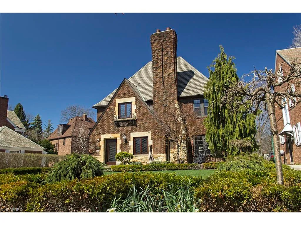 17611 Berwyn Rd photo 1