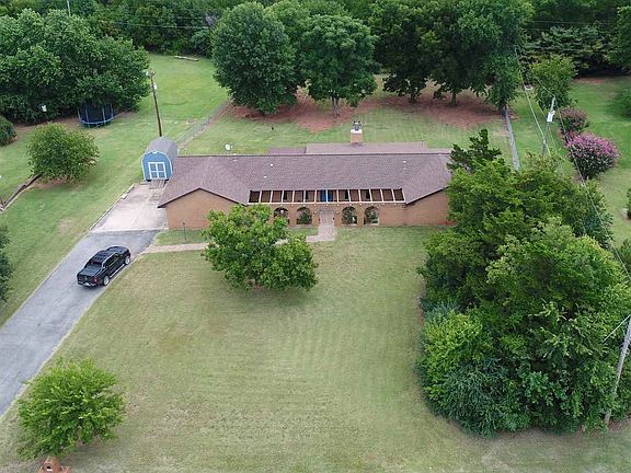 3rd image of 2123 S Country Side Dr