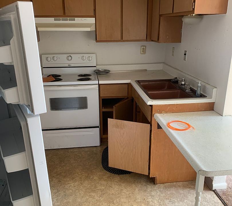 2nd image of 707 Saint Clair Ave APT 21