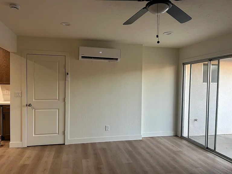 634 Theta Ave #B — Photo 7