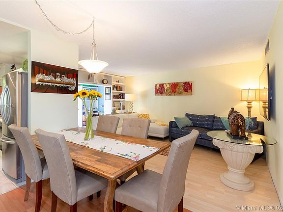 5th image of 2350 NE 14th St APT 111