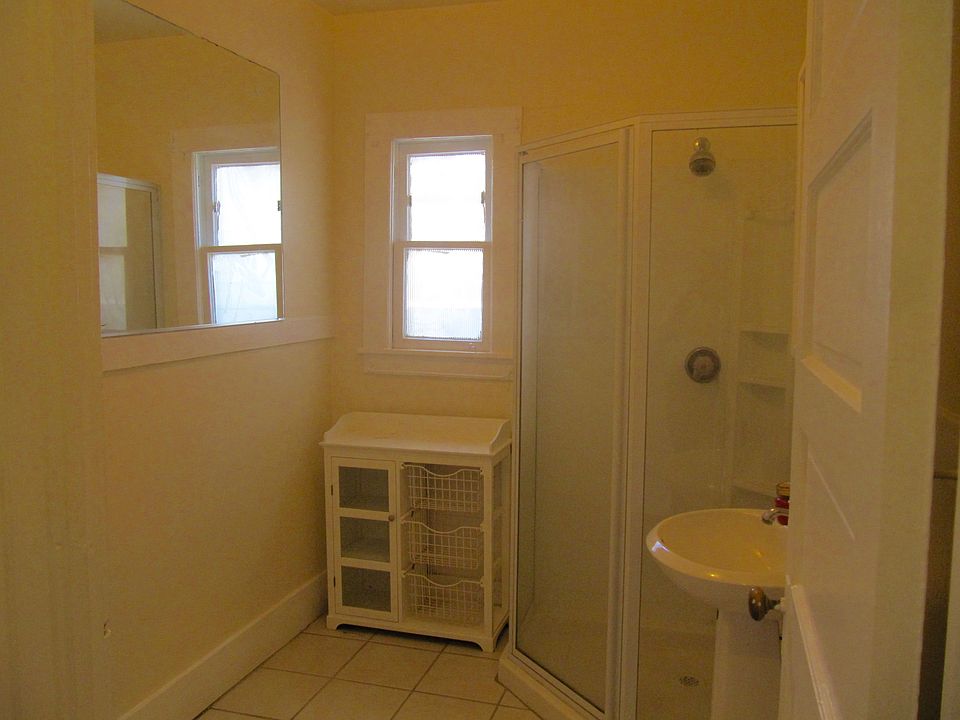 1st image of 116 E Palm Ave