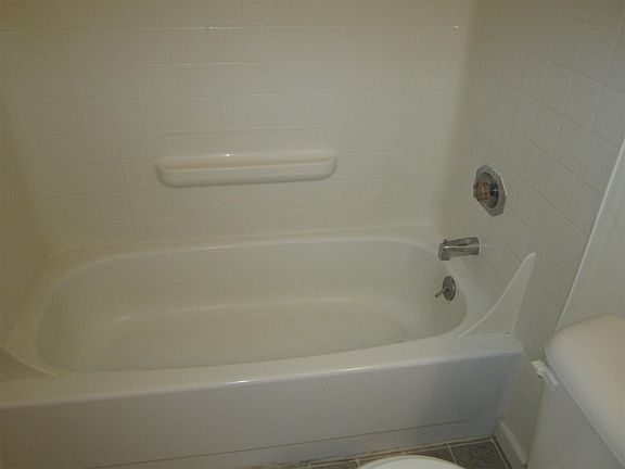 2nd image of 4201 E 4th Plain Blvd APT B38