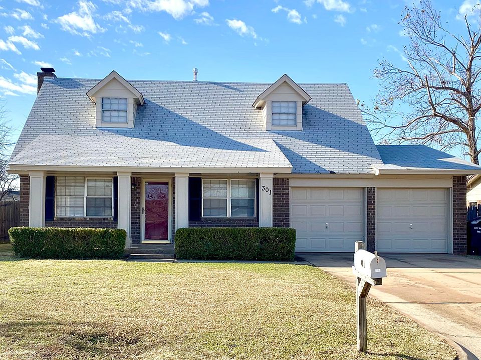 1st image of 301 S Bouziden Dr