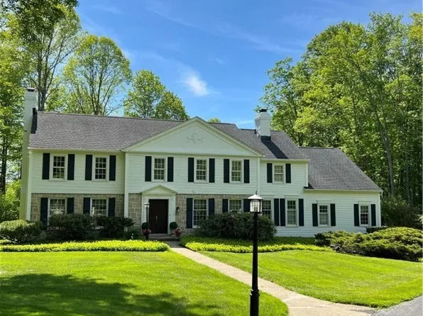 14350 Hartwell Trl, Novelty, OH 44072