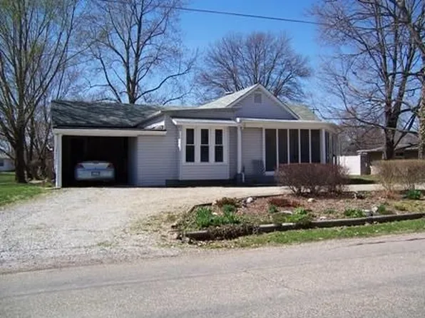 505 S 3rd St, Effingham, IL 62401