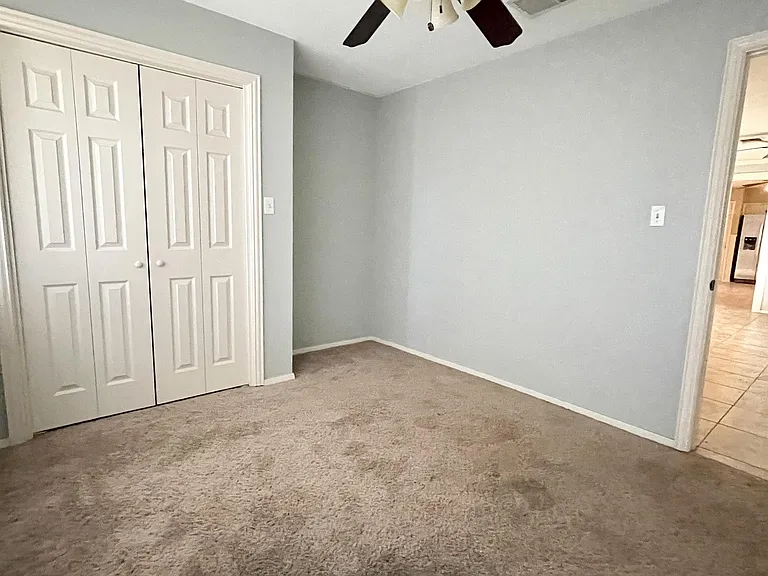 1217 Linden Dr — Photo 6
