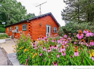 549 Canterbury Rd, Brooklyn, CT 06234