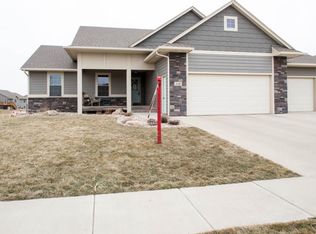 116 W Opal Ln, Hartford, SD 57033