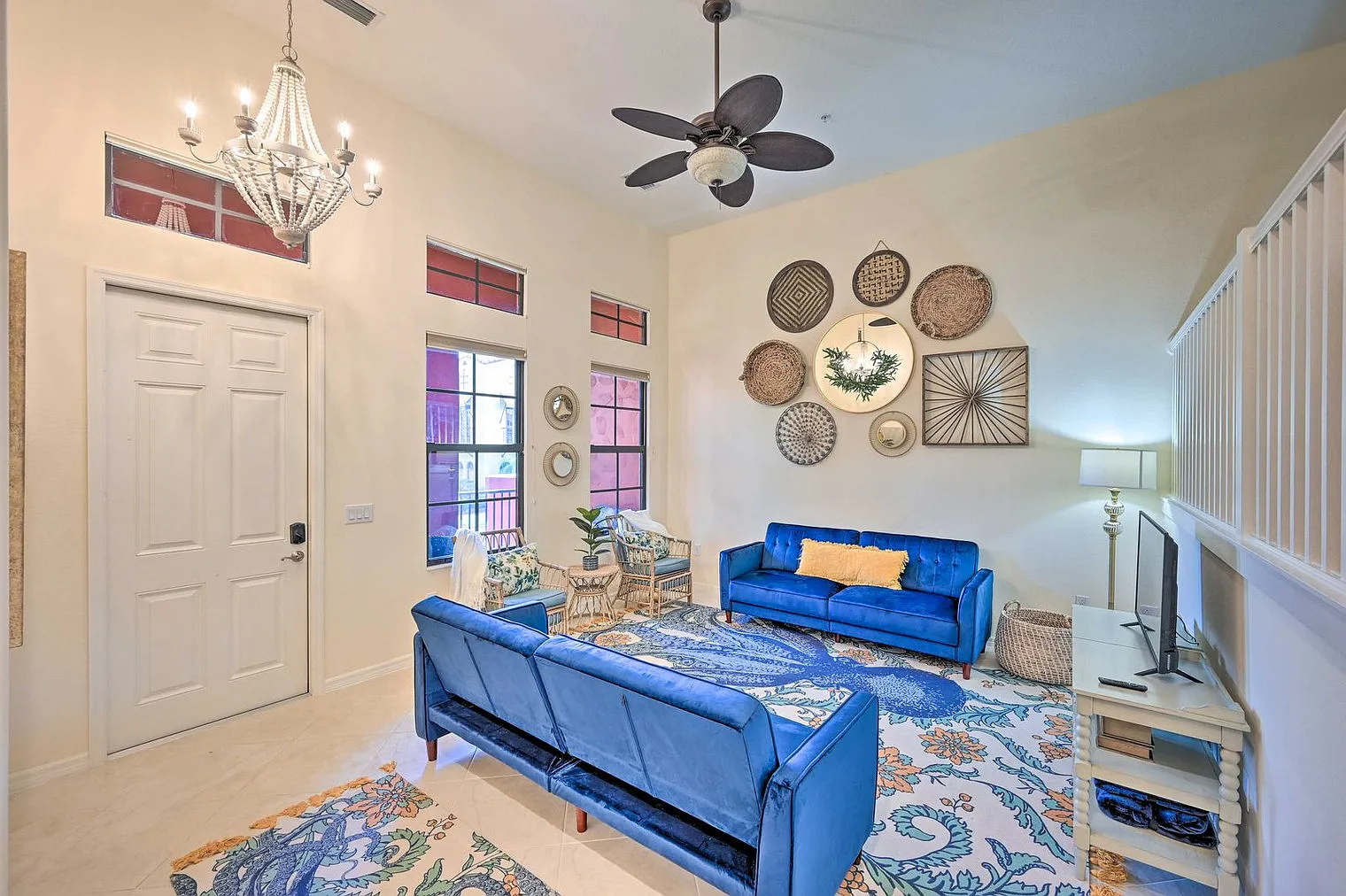 3 bed, 2.0 bath, 2002 sqft, $4,034 — Photo 3