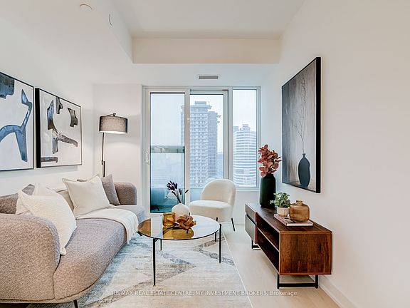5th image of 252 Church St #2916