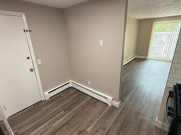 4th image of 10 Henry Ter APT 13