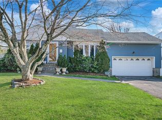 705 Wilmot Rd, Scarsdale, NY 10583