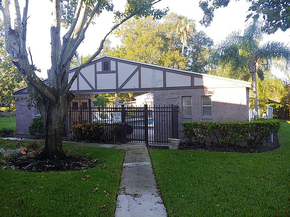 2nd image of 1127 King Arthur Ct APT 317