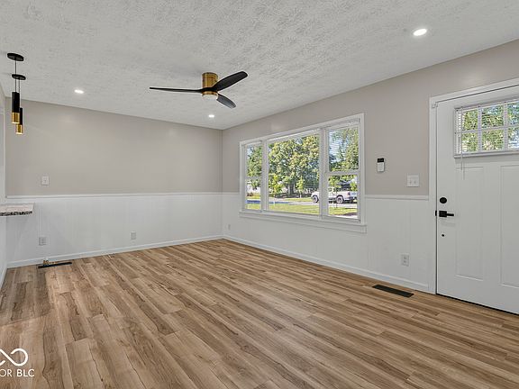 5th image of 2843 Falcon Dr
