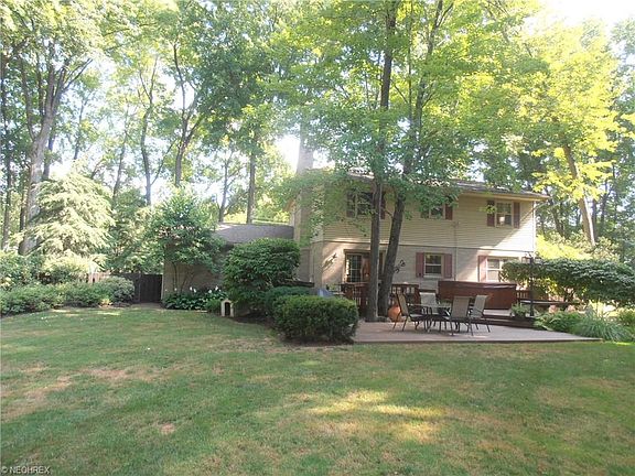 3rd image of 9262 Strausser St NW