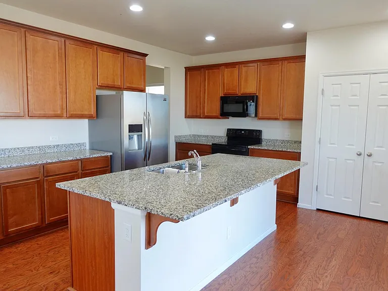 1073 White Leaf Cir — Photo 24