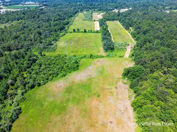 6852 N Oceana Dr, Hart, MI 49420