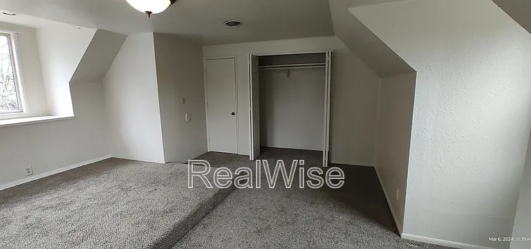 355 W Selmar Ct — Photo 17