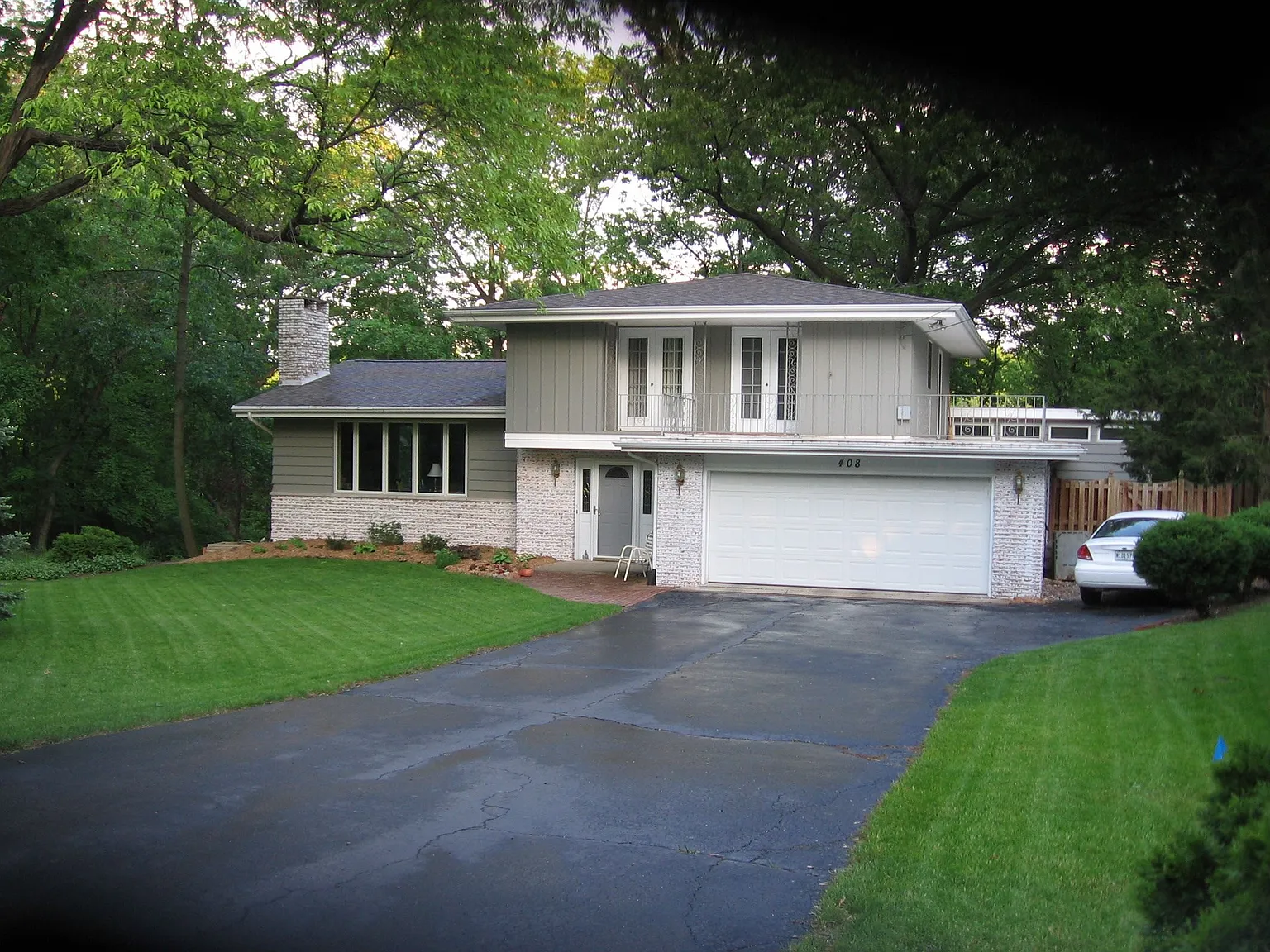 408 W Altorfer Ln photo 1