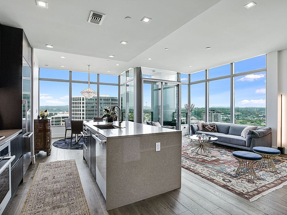 1st image of 501 West Ave #1504