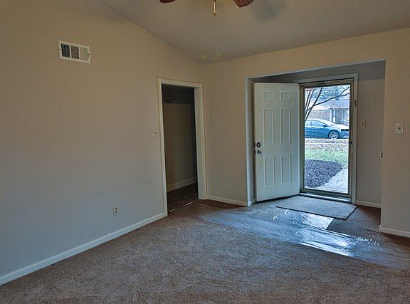 5th image of 512 Meredith Dr