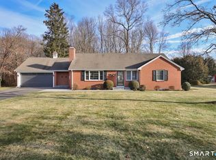 36 Old Village Rd, Glastonbury, CT 06033