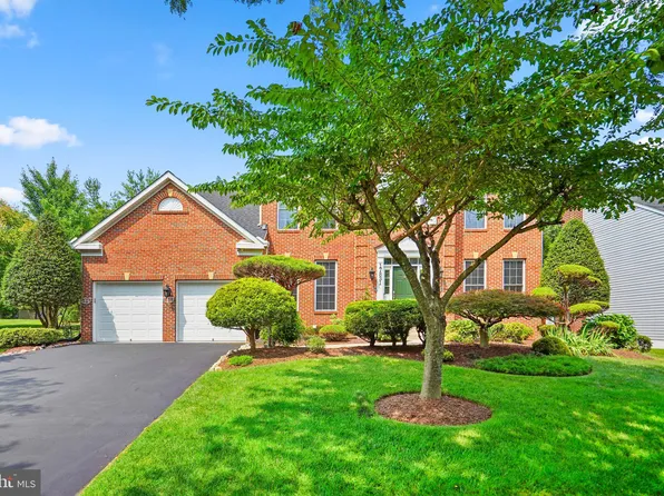 17831 Falconcrest Cir, Germantown, MD 20874