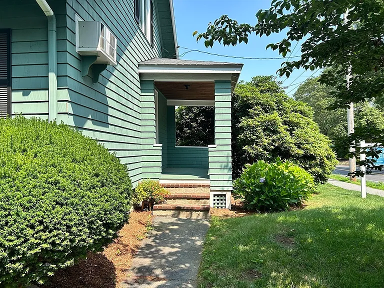500 Lowell St — Photo 18
