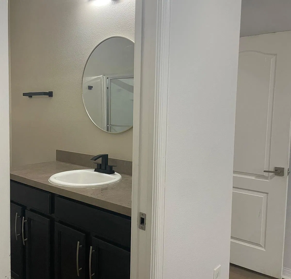 2 bed, 2.5 bath, 1156 sqft, $1,875 — Photo 3