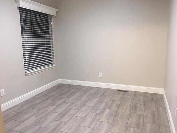 4th image of 3595 Santa Fe Ave Space 271