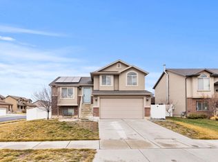 884 W Willowbrook Ln N, Ogden, UT 84404